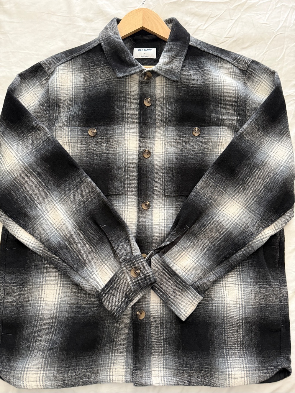Old Navy Men's Black & Gray Plaid Button-Up Shirt Jacket